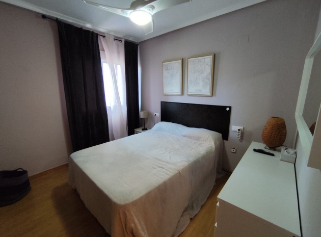 Resale - Apartment - Torrevieja - Torrevieja Centro