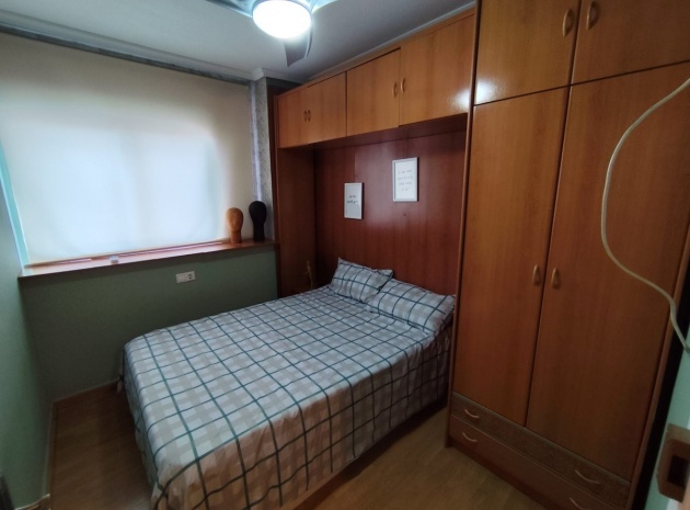 Resale - Apartment - Torrevieja - Torrevieja Centro