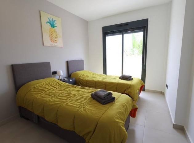 Resale - Villa - Guardamar del Segura - Urbanización El Raso