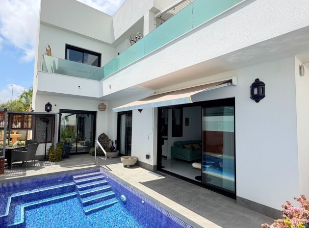 Resale - Villa - Los Montesinos - La Herada