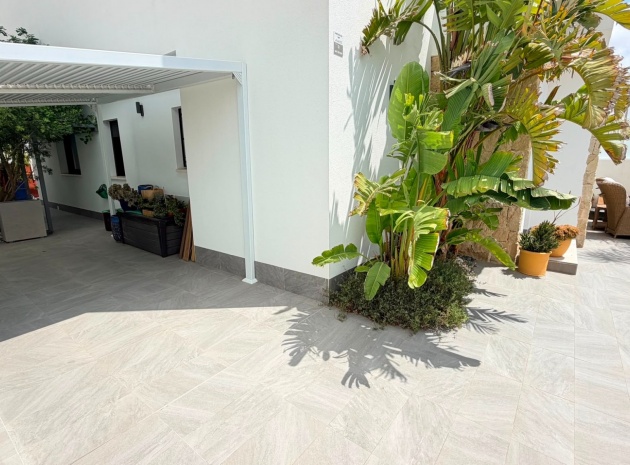 Resale - Villa - Los Montesinos - La Herada