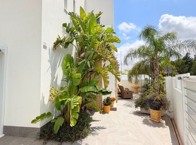 Resale - Villa - Los Montesinos - La Herada