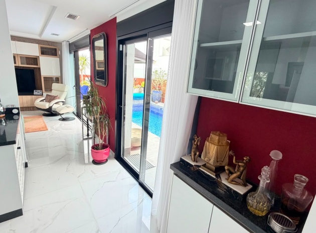 Resale - Villa - Los Montesinos - La Herada