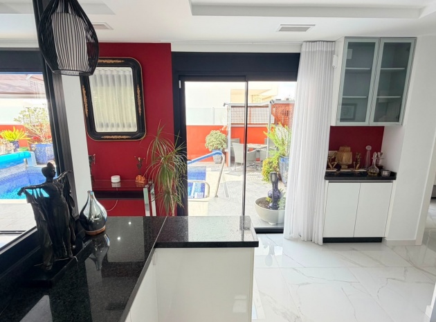 Resale - Villa - Los Montesinos - La Herada