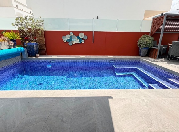 Resale - Villa - Los Montesinos - La Herada