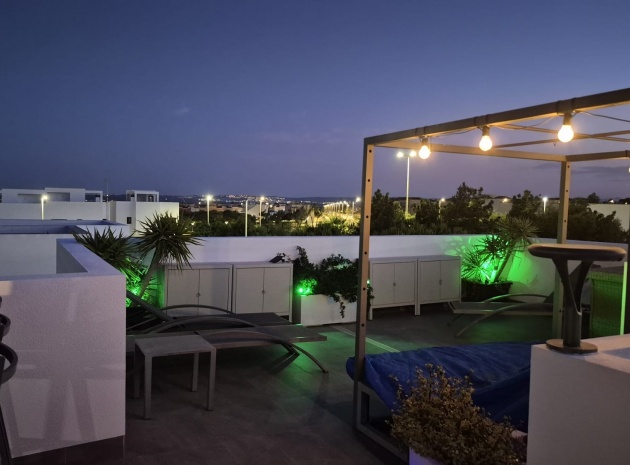 Resale - Villa - Los Montesinos - La Herada
