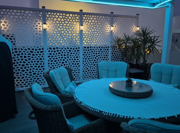 Resale - Villa - Los Montesinos - La Herada