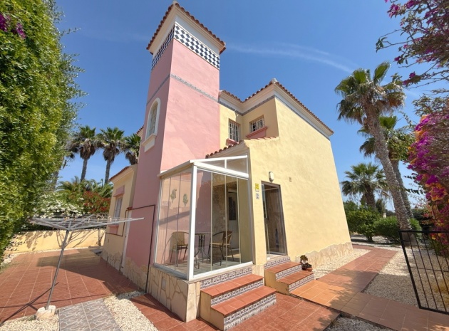 Resale - Villa - Cabo Roig - la regia