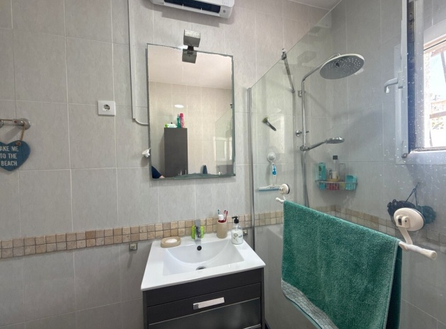 Resale - Bungalow - Villamartin - blue lagoon