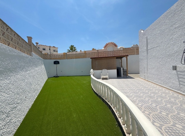 Resale - Bungalow - Villamartin - blue lagoon