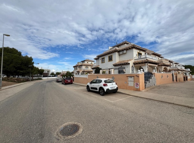 Resale - Villa - Cabo Roig - Lomas de Cabo Roig