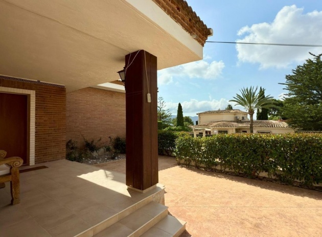 Wiederverkauf - Villa - La Nucia - La Nucia Centro