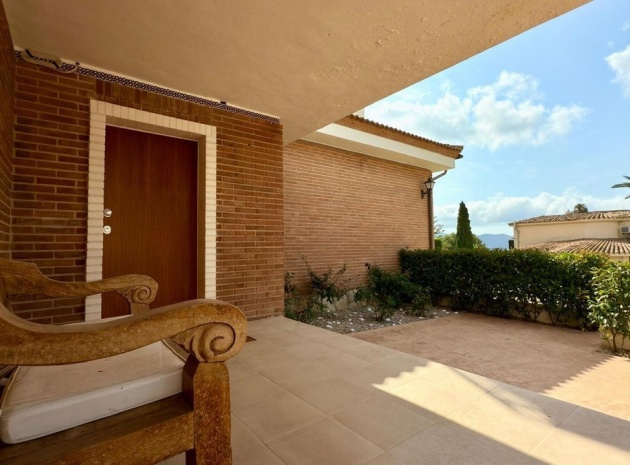 Wiederverkauf - Villa - La Nucia - La Nucia Centro