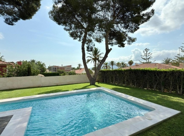 Wiederverkauf - Villa - La Nucia - La Nucia Centro