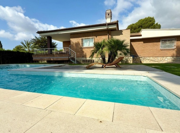 Wiederverkauf - Villa - La Nucia - La Nucia Centro