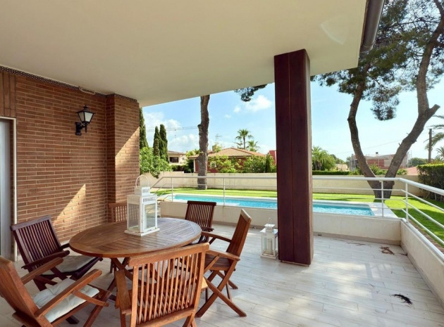 Wiederverkauf - Villa - La Nucia - La Nucia Centro