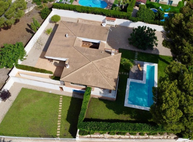 Wiederverkauf - Villa - La Nucia - La Nucia Centro