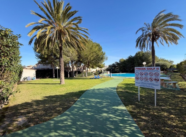 Resale - Villa - Villamartin - pinada golf