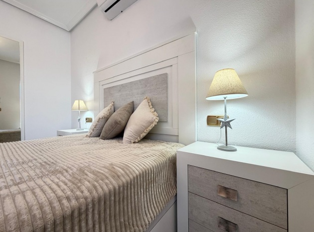 Resale - Villa - Villamartin - pinada golf