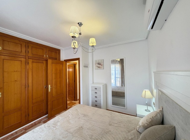 Resale - Villa - Villamartin - pinada golf