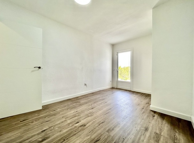 Återförsäljning - Lägenhet - Orihuela - Villamartin