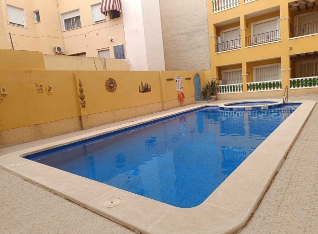 Resale - Apartment - Rafal