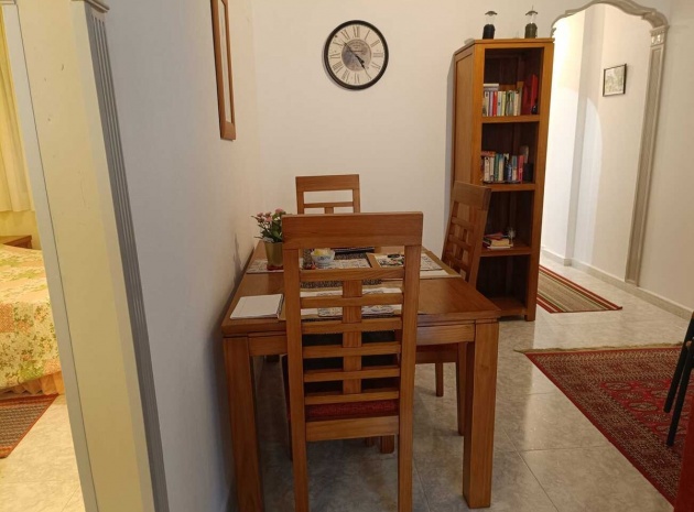 Resale - Apartment - Rafal