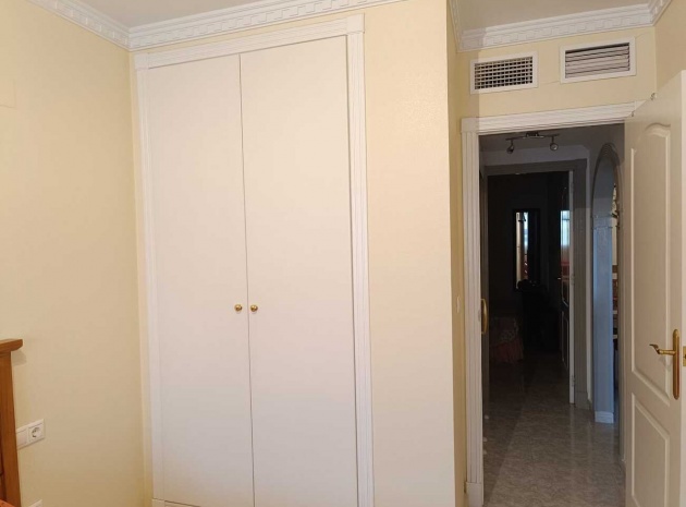 Resale - Apartment - Rafal