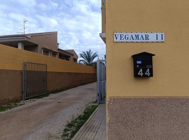 Resale - Apartment - Rafal