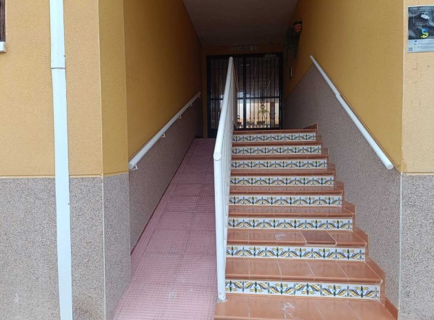 Resale - Apartment - Rafal