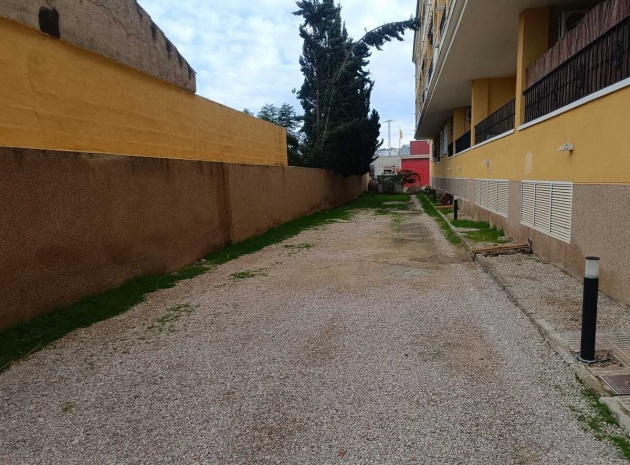 Resale - Apartment - Rafal