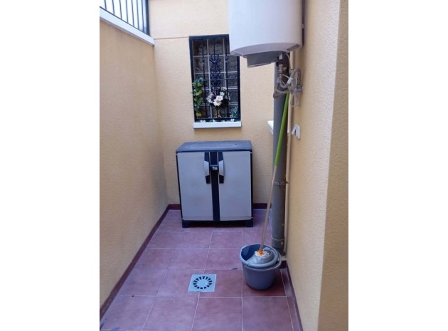 Resale - Apartment - Rafal