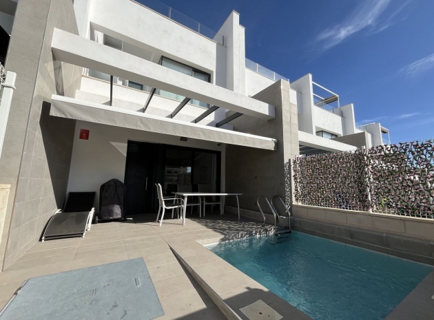 Resale - Townhouse - Villamartin