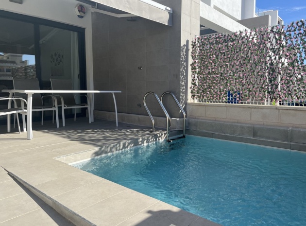 Resale - Townhouse - Villamartin