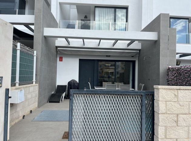 Resale - Townhouse - Villamartin