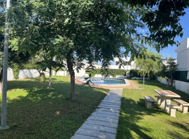 Resale - Townhouse - Villamartin