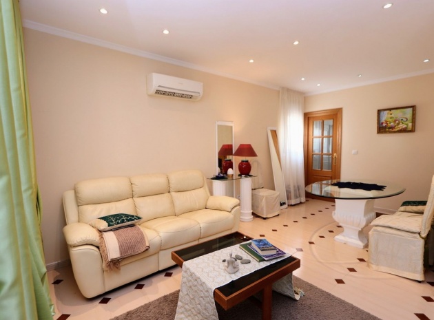 Wiederverkauf - Villa - Torrevieja - Torrevieja Centro