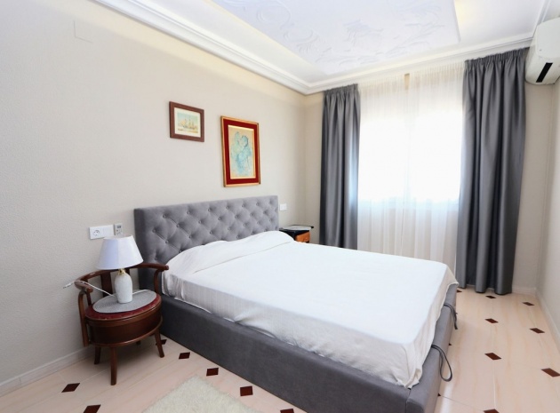 Wiederverkauf - Villa - Torrevieja - Torrevieja Centro