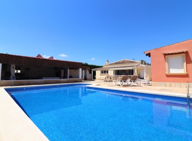 Wiederverkauf - Villa - Almoradi - Heredades