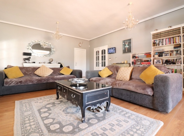 Wiederverkauf - Villa - Almoradi - Heredades
