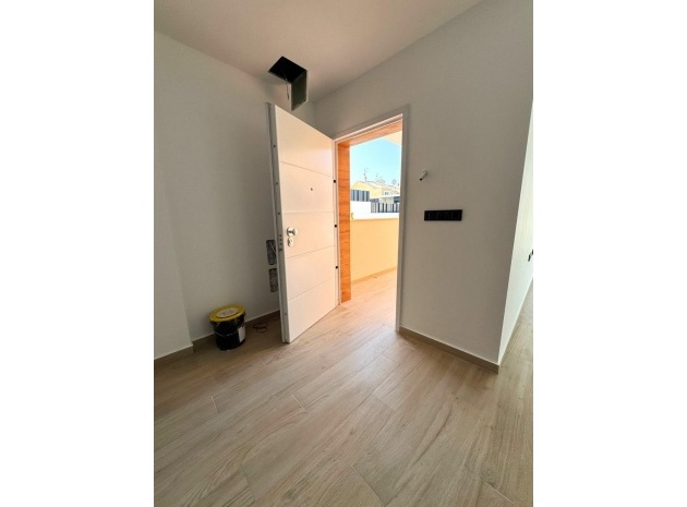 Wederverkoop - Villa - Torrevieja - Aguas Nuevas