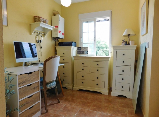 Resale - Villa - Dolores - Dolores Centro