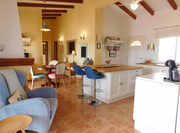 Resale - Villa - Dolores - Dolores Centro