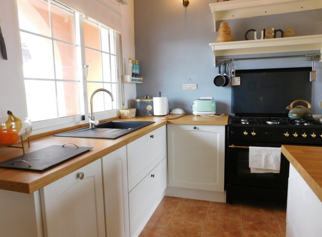 Resale - Villa - Dolores - Dolores Centro