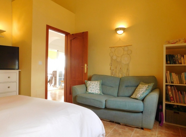 Resale - Villa - Dolores - Dolores Centro