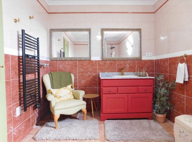 Resale - Villa - Dolores - Dolores Centro