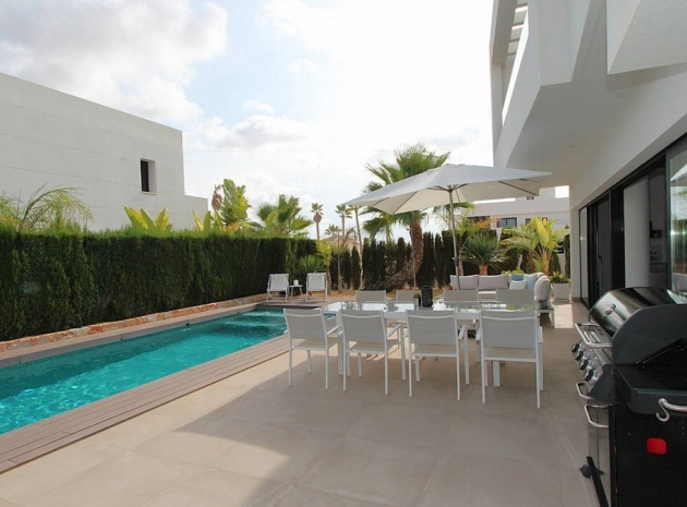 Resale - Villa - Ciudad Quesada