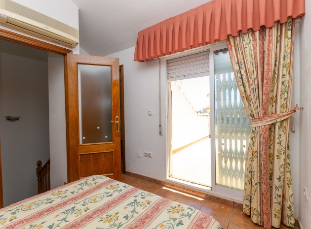 Resale - Townhouse - La Zenia