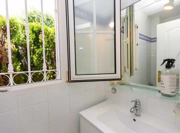 Resale - Villa - Villamartin - rioja