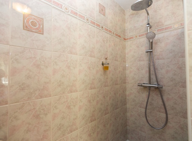 Resale - Villa - Villamartin - rioja